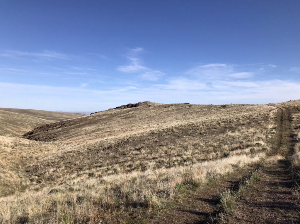 Windy Point, viewed from the south, has a whooping 25 feet pf prominence.