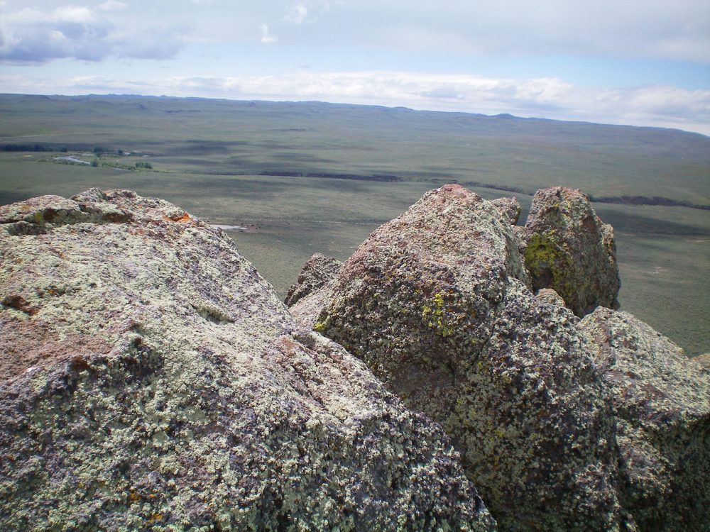 The massive summit blocks atop Dinosaur Ridge. Livingston Douglas Photo