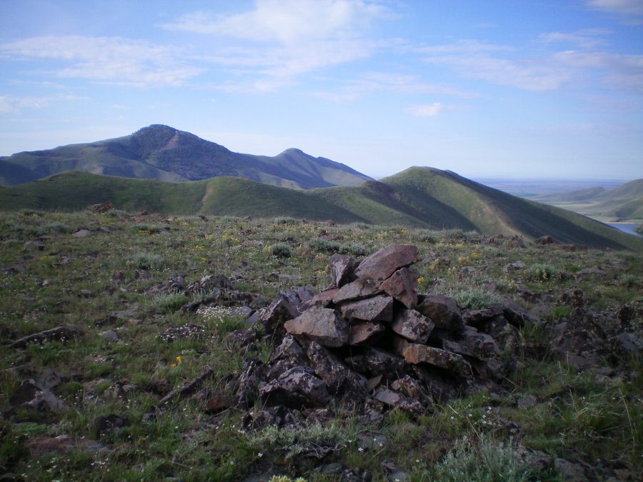 The summit cairn atop Peak 6326 with Pine Mountain in the distance (left) and Peak 6331 in the middle with its LONG Northeast Ridge. Livingston Douglas Photo 
