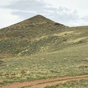 The summit cone of East Twin Peak. The 4WD road ends on the shoulder on the cone’s right side.