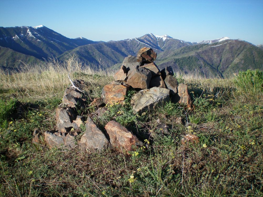 The summit cairn atop Peak 7683. Livingston Douglas Photo 