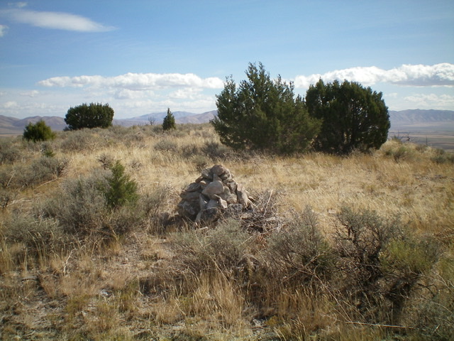 The summit area of the southeast summit of Peak 5641, looking southeast. Livingston Douglas Photo 