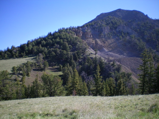 The rugged southwest ridge of Fritz Peak (lower left to upper right) as viewed from Saddle 8693 at its base. Livingston Douglas Photo 