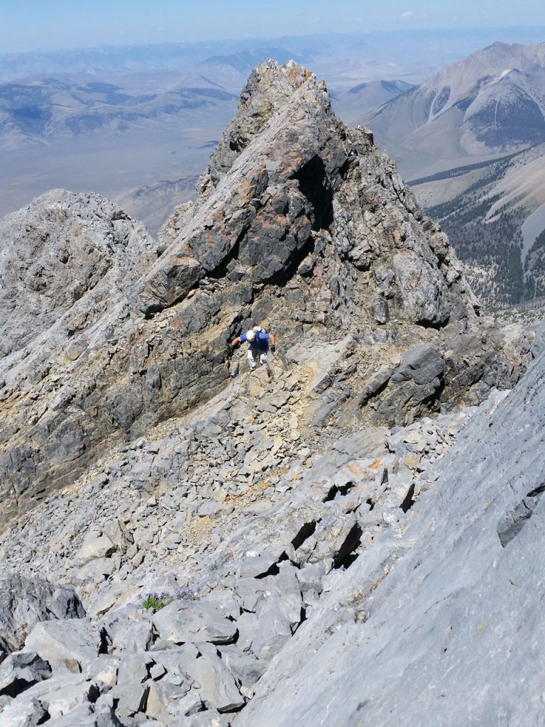 Kevin Hansen scrambling above a small tower. Thierry Legrain Photo 