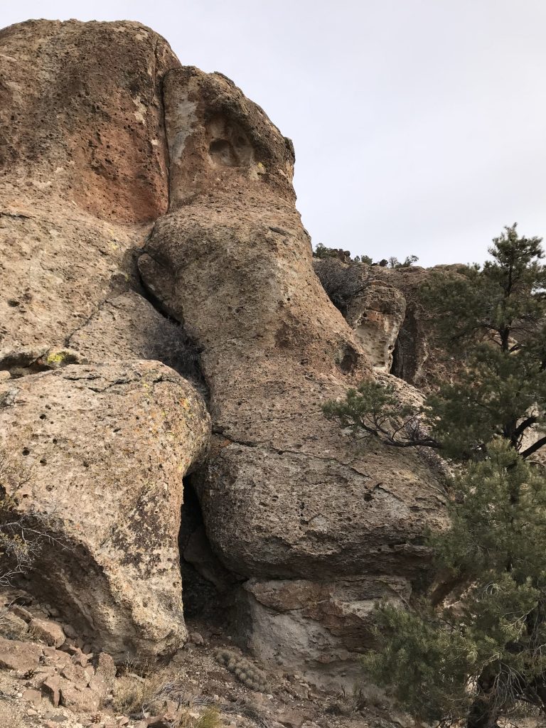 The south side of Peak 7195 is a series cliffs made up of broken boulders. Closer to civilization this area would be a prime bouldering spot. 