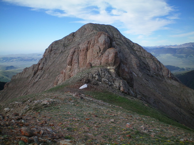 Red Conglomerate Peaks South as viewed from Divide Benchmark to its north. Livingston Douglas Photo 