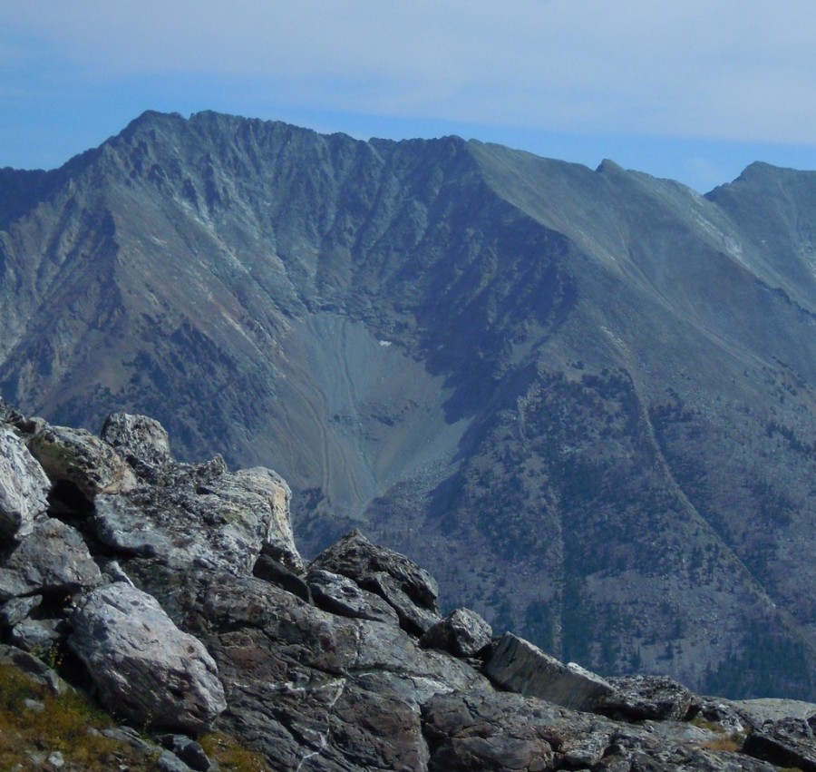 The serrated southwest ridge of Gabriels Horn. Steciak Hamke Photo