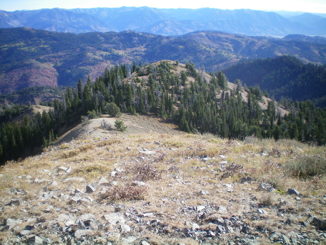 Looking down the east ridge of Peak 9285. Livingston Douglas Photo 