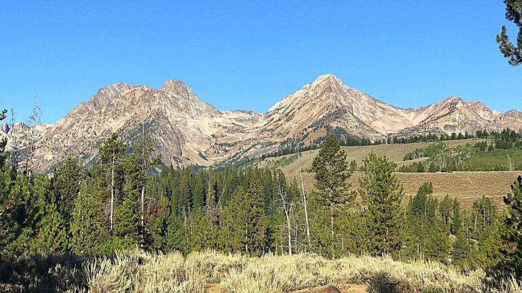 Mickeys Spire and Thompson Peak bunched together on the left and Williams Peak on the right.