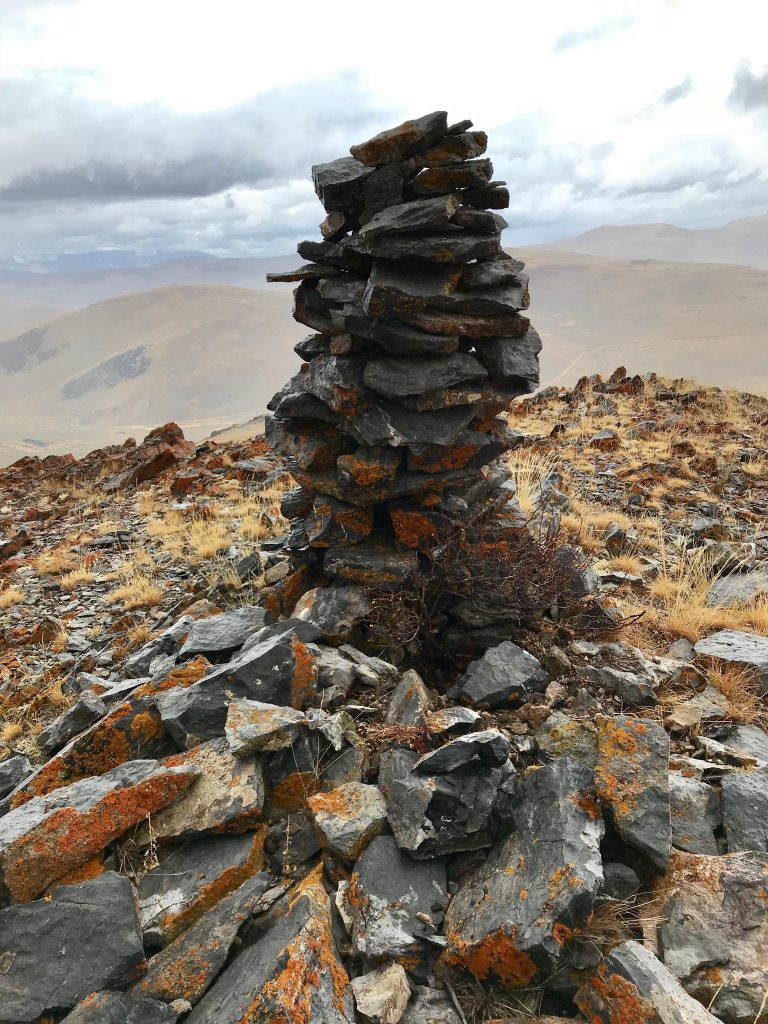 Summit cairn Peak 8686. Steve Mandella photo. 