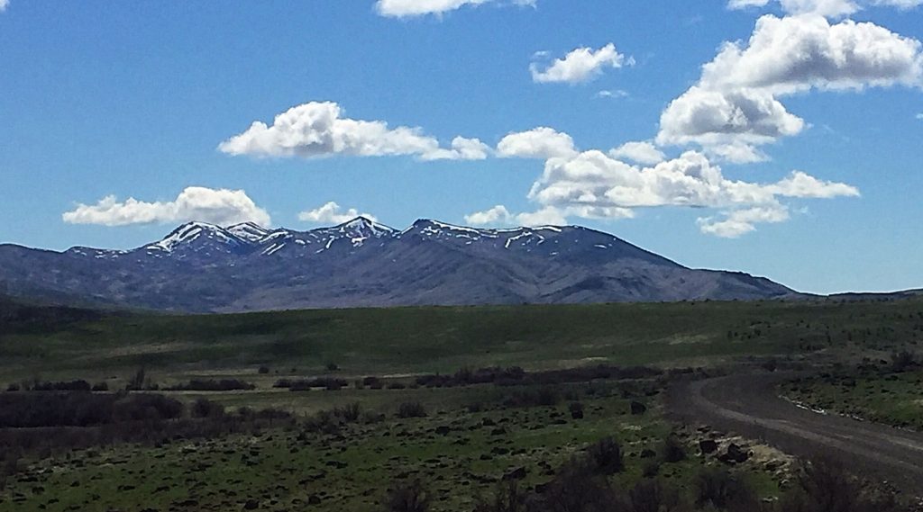 Squaw Butte is the southern terminus of the middle ridge and the ridge's most rugged expression. Four points on Squaw Butte have more than 300 feet of prominence.