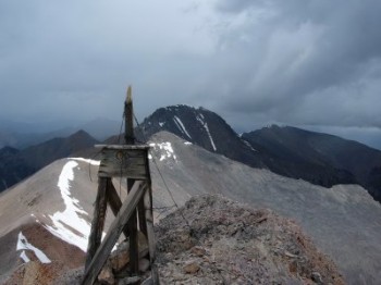Looking north to South Twin (N. Twin is hidden) and Sunrise and Sunset peaks.