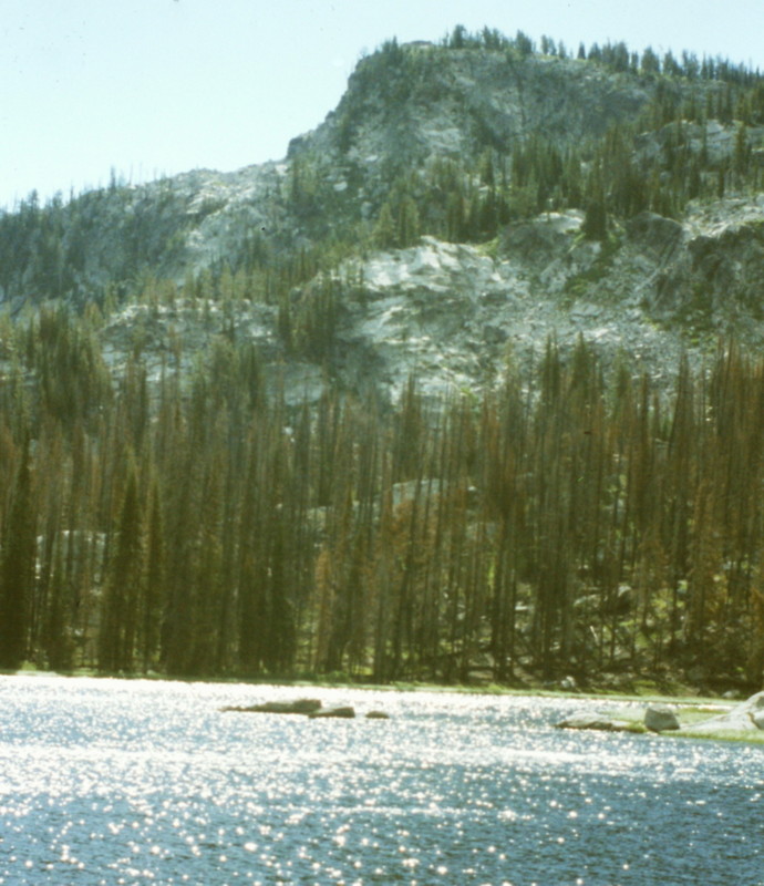 Hard Creek Lake is a good lunch spot on the way to the peak.