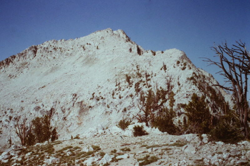 Looking up the ridge from Queens Pass.