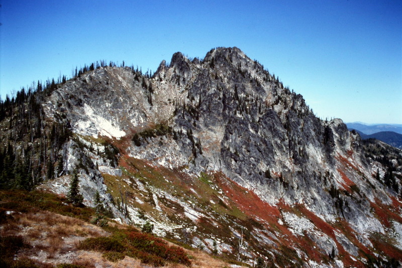 While not ever peak in this area is spectacular, peaks like Chimney Peak are among the state's finest summits.