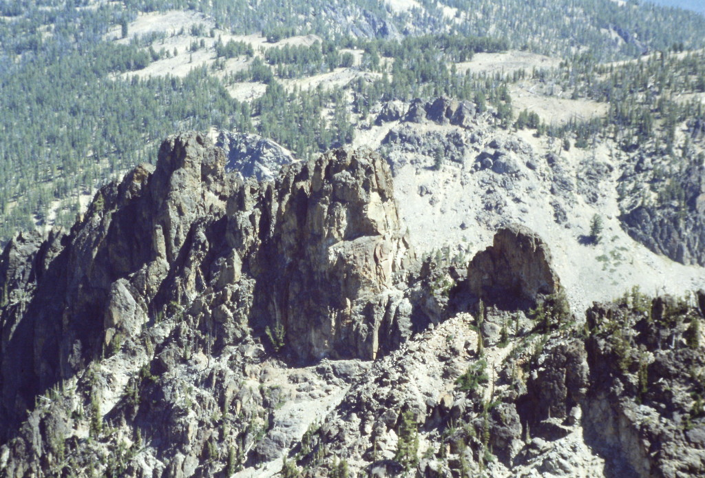 Another view of the peak's fangs.