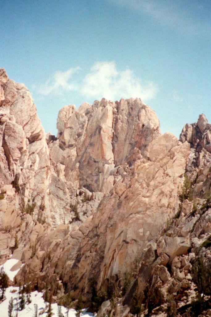 As enter the upper cirque you will get this view of the Braxon's east ridge which is an obstacles. The route climbs through a notch on the ridge and then ascends the north side on easier terrain.