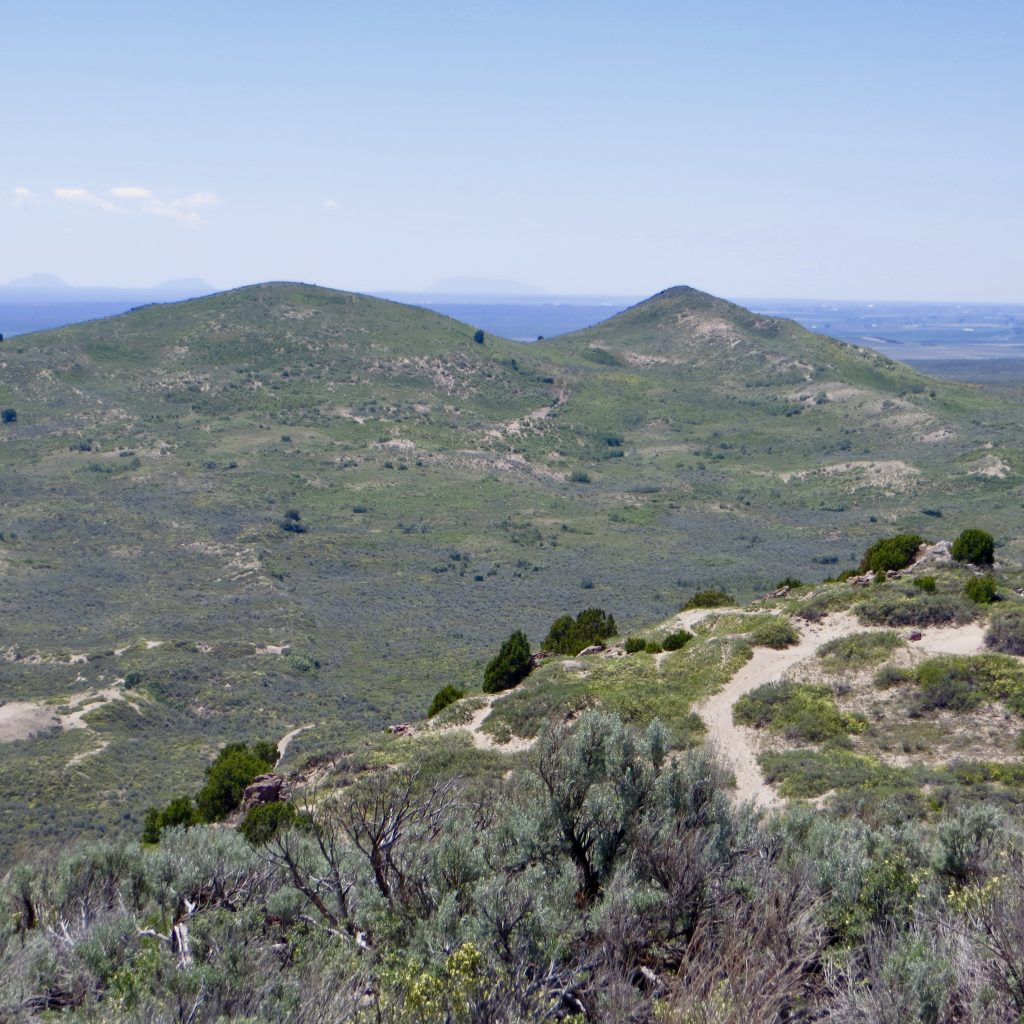 Peak 5961 (left). Steve Mandella photo. 