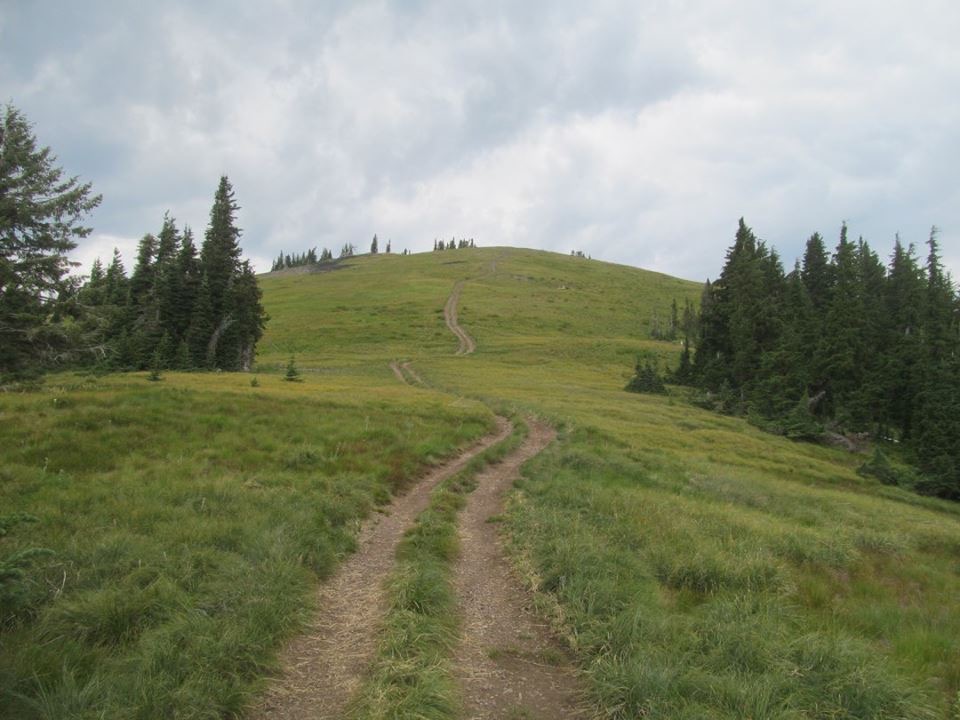 Latour Peak. Victor Zhou Photo 