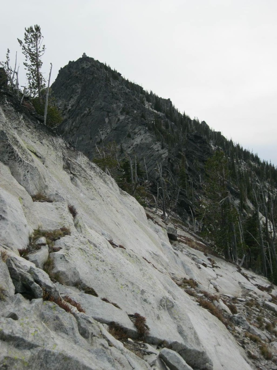 More interesting climbing awaits on the final leg to Grave Peak’s summit from the north. Dan Saxton Photo
