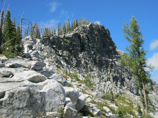 Rock buttress on the south ridge of Saddle’s east peak. Dan Saxton Photo 