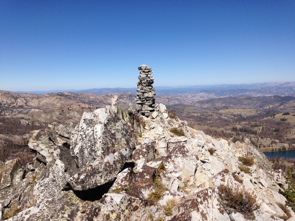 There is a second, twin cairn hiding behind this one.