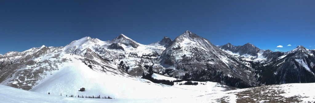 The Pioneer Crest from the summit of the Peanut. From left to right: Goat (in the distance), Duncan, Hyndman, Old Hyndman, Cobb,, McIntyre, Jaqueline and Paymaster. Grant Brill Photo