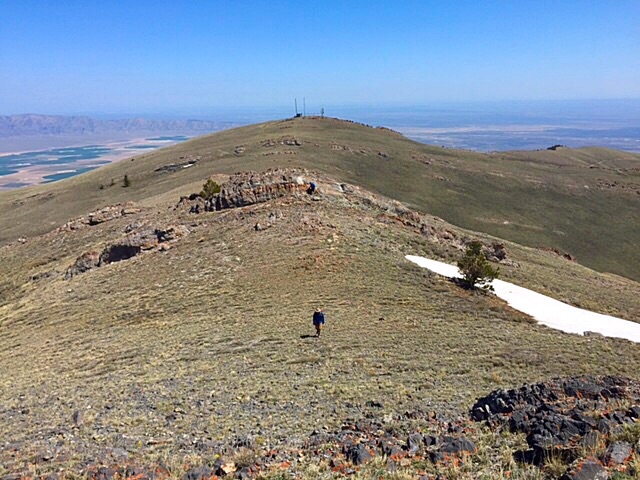 This photo shows the terrain between the eastern summit (in the distance) and the true summit.