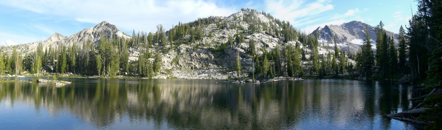Panorama including Glens Peak from the unnamed lake in the pass between Ardeth and Vernon Lakes in the Sawtooths. Matt Durrant Photo