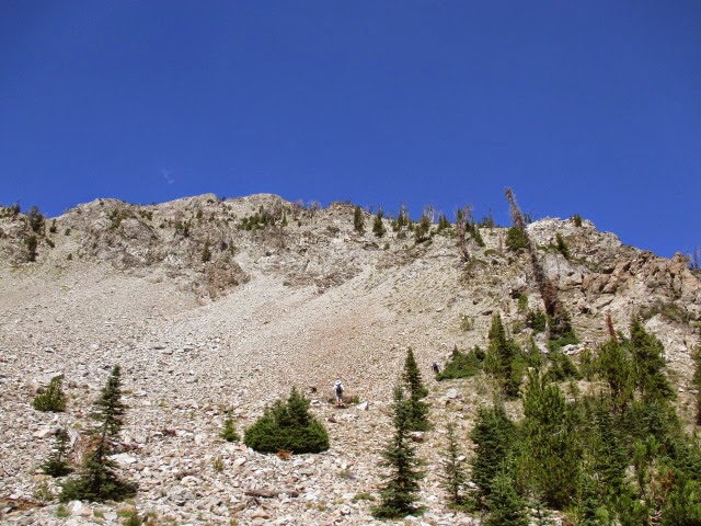 The southeast rib rising from the right hand side of the photo. Tom Cox Photo